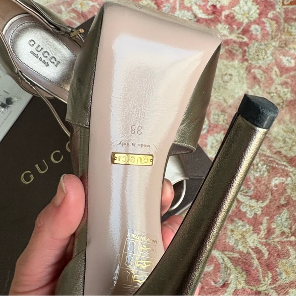 Gucci Women's Gold Peep Toe Heels Size 38 - Picture 6 of 10